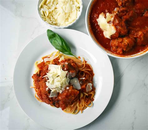 mamas-best-ever-spaghetti-and-meatballs-modern image