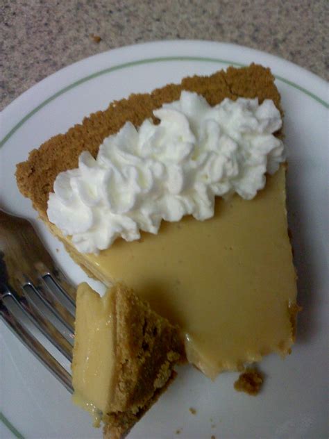 the-gaited-baker-uncle-bubbas-key-lime-pie-blogger image