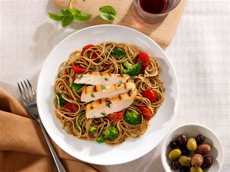 barilla-whole-grain-spaghetti-with-cherry-tomatoes image