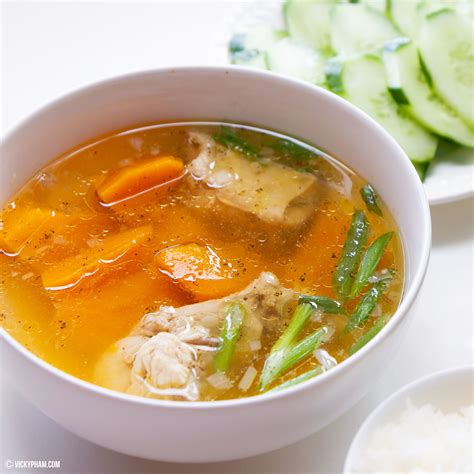 vietnamese-kabocha-squash-soup-with-chicken-canh-bi image