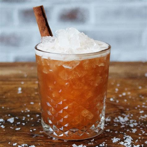 roman-holiday-cocktail-recipe-liquorcom image