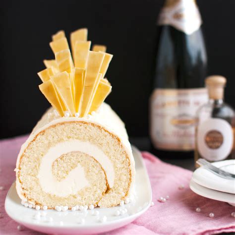 champagne-cake-roll-with-champagne-buttercream image