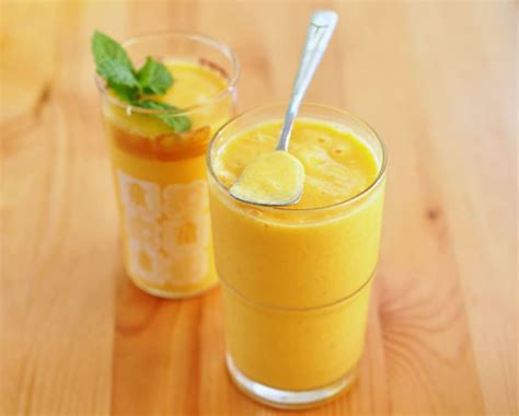 breakfast-recipe-mango-yogurt-smoothie-kitchn image