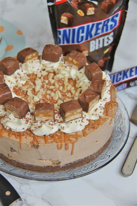 no-bake-snickers-cheesecake-janes-patisserie image