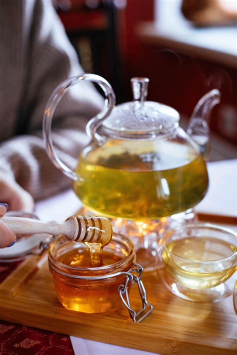 honey-lemon-ginger-cayenne-tea-tox-detox-the image