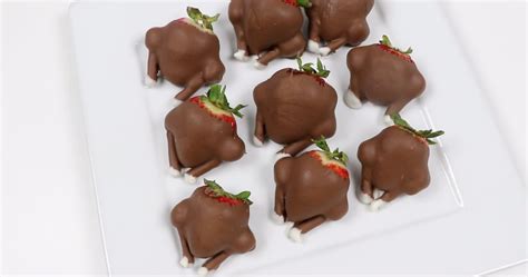 how-to-make-chocolate-covered-strawberry-turkeys image