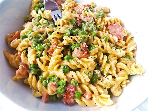 creamy-bacon-and-pea-pasta-olive-tree-kitchen image