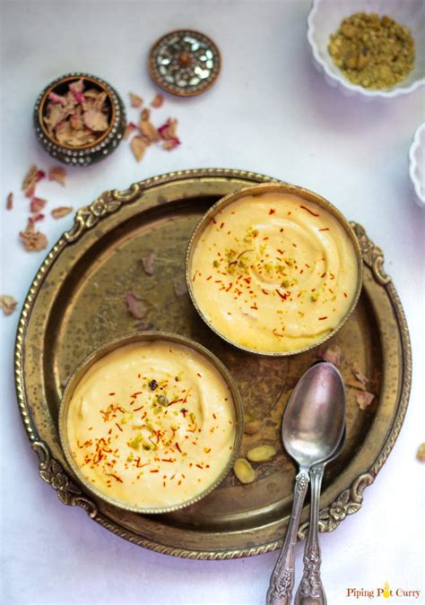 easy-mango-shrikhand-amrakhand-piping-pot-curry image