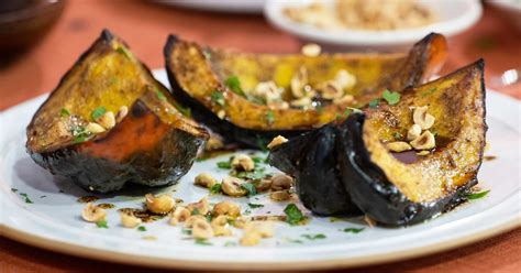 roasted-acorn-squash-with-fall-spices-and-toasted image