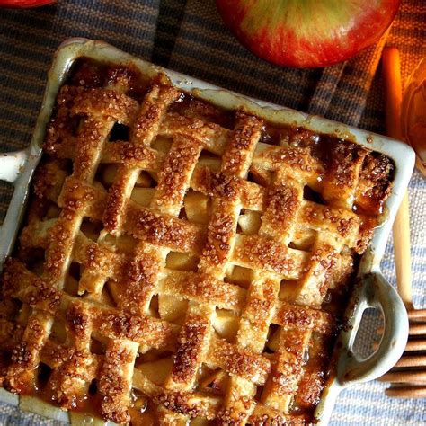 best-apple-pie-with-honey-recipe-how-to-make image