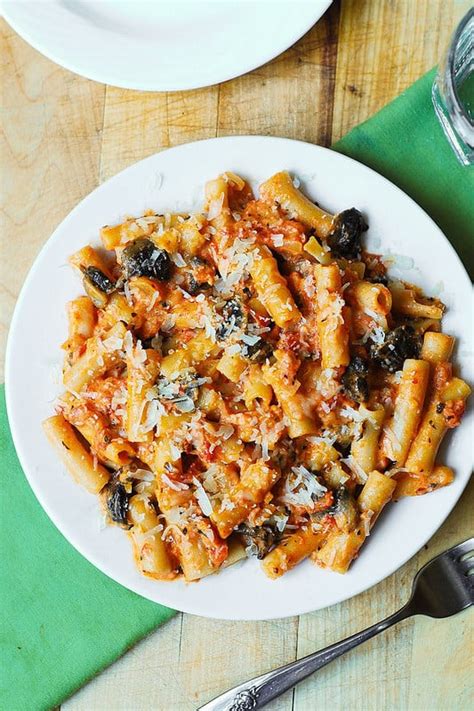 penne-pasta-in-creamy-vodka-tomato-sauce-with image