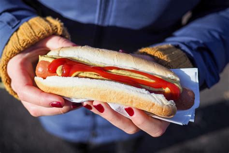 10-popular-gluten-free-hot-dog-buns-brands-2022 image