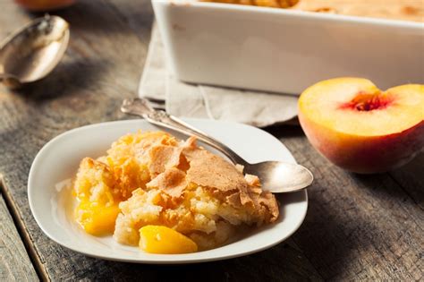 healthy-peach-cobbler-recipe-the-leaf-nutrisystem image