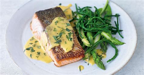 salmon-with-tarragon-hollandaise-the-happy-foodie image