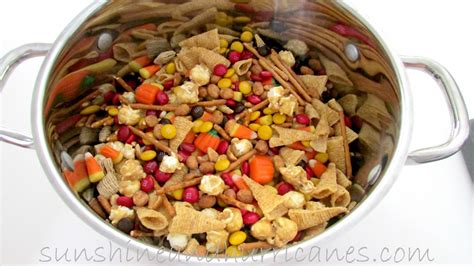 scarecrow-snack-mix-sunshine-and-hurricanes image