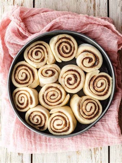 one-hour-cinnamon-rolls-kickass-baker image