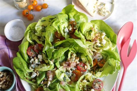 butter-lettuce-green-salad-with-blue-cheese-toasted image