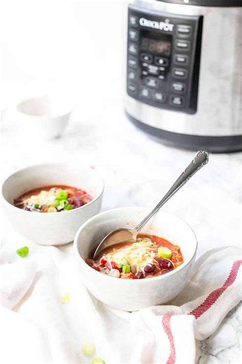 how-to-make-the-best-crockpot-chicken-chili-the image