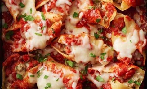 cheesy-stuffed-shells-with-beef-meat-food-drinks image