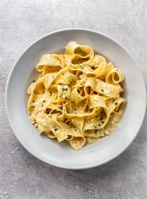 creamy-lemon-pasta-familystyle-food image