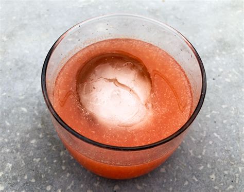 the-bitter-smoke-mezcal-grapefruit-cocktail image