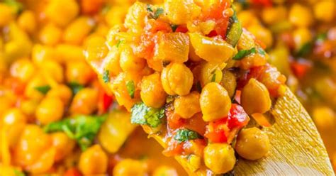 vegan-stewed-chickpeas-recipe-easy-comforting-meal image