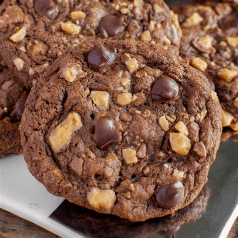 chewy-chocolate-toffee-cookies-back-for-seconds image