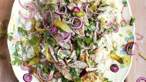 jamie-olivers-15-minute-meals-beef-stroganoff-with image