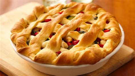herbed-chicken-lattice-pot-pie-recipe-pillsburycom image