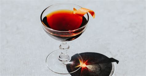 hanky-panky-cocktail-recipe-liquorcom image