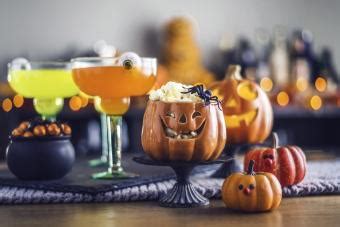 16-halloween-martinis-that-are-so-good-its-scary image