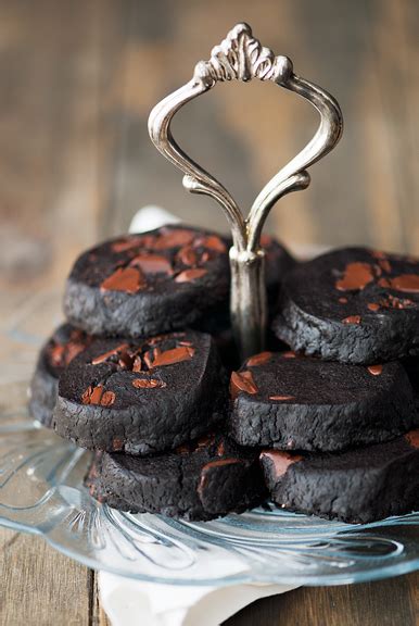 midnight-chocolate-shortbread-cookies-recipe-use image