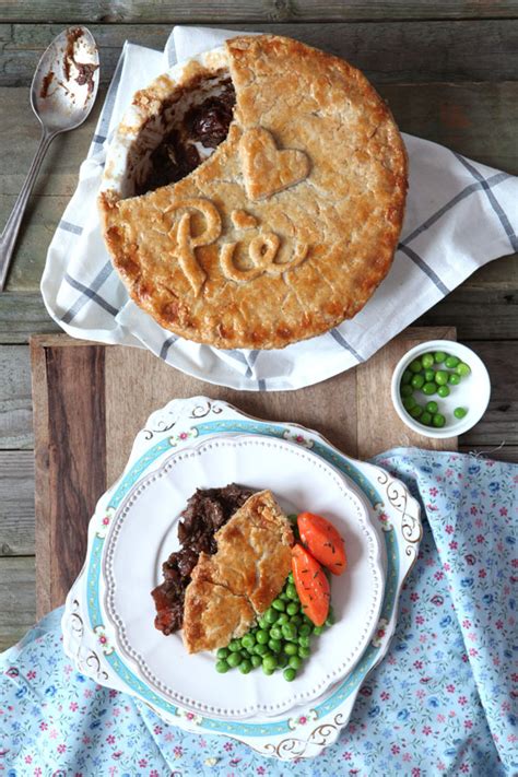 poverty-and-oysters-beef-stout-and-oyster-pie image