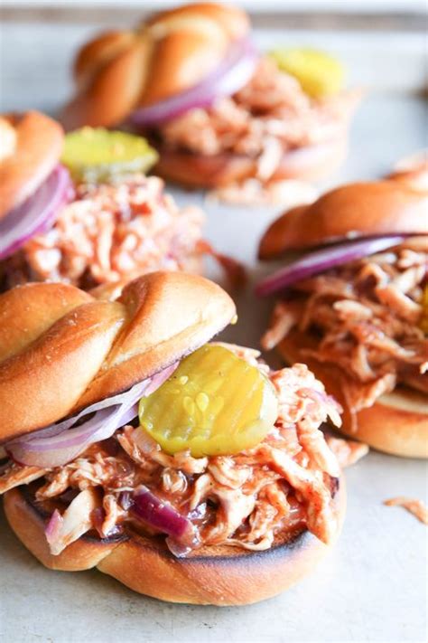 best-bbq-pulled-chicken-sandwiches-recipe-how-to image
