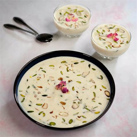 kheer-indian-rice-pudding-the-delicious-crescent image