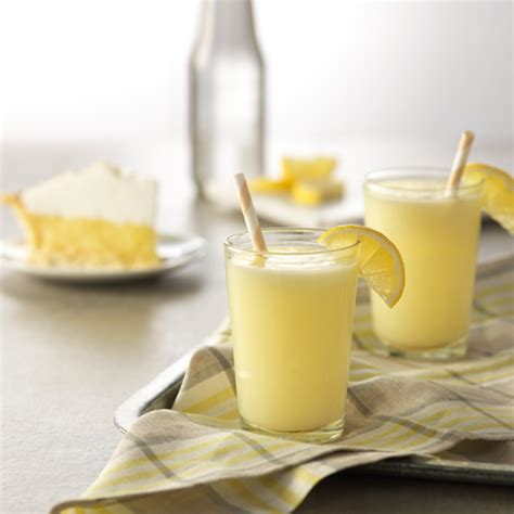 lemon-pie-float-ready-set-eat image