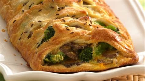 broccoli-brunch-braid-recipe-pillsburycom image