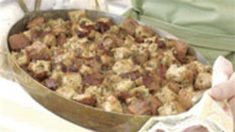 bread-stuffing-with-apple-bacon image