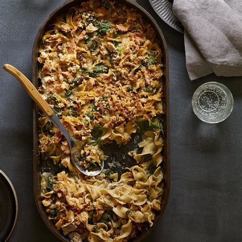 spinach-tuna-noodle-casserole-eatingwell image