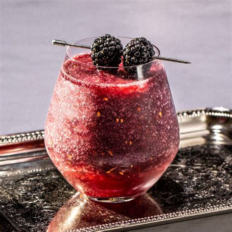 blackberry-wine-slushie-cocktail image