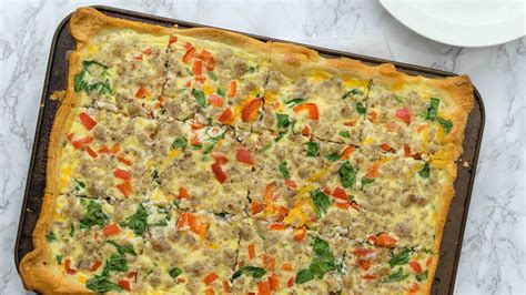 sausage-and-bell-pepper-slab-quiche image