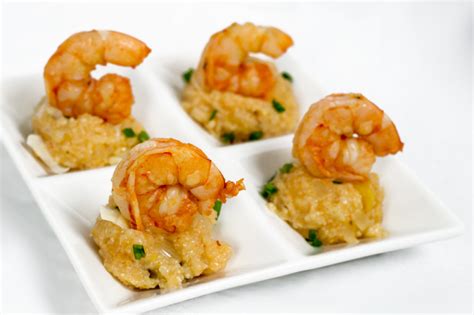 one-pot-spicy-sriracha-shrimp-grits-that-square image