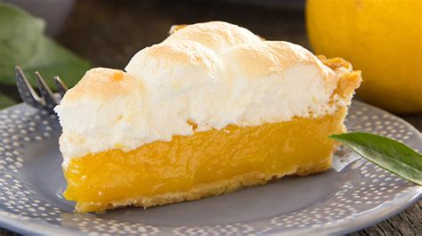 nanas-lemon-meringue-pie-the-cooking-mom image