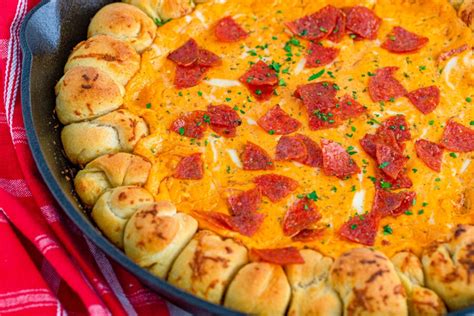 cheesy-pepperoni-pizza-dip-kitchen-divas image