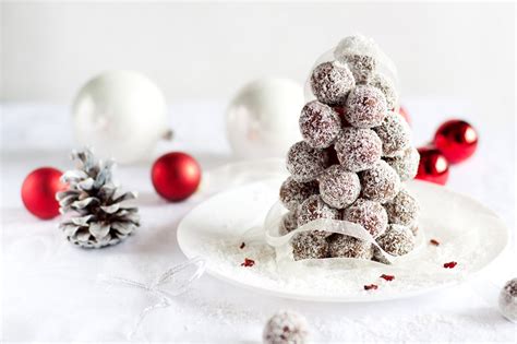 snowball-cookies-chocolate-the-leaf-nutrisystem-blog image