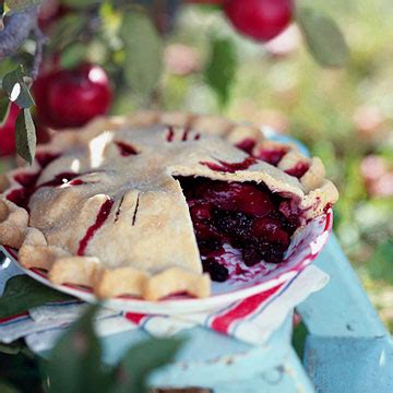 berry-apple-fantasy-pie-midwest-living image