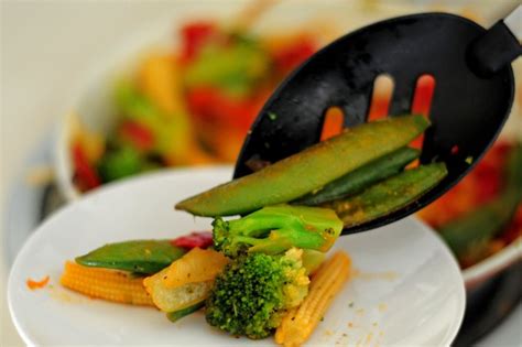 how-to-stir-fry-frozen-vegetables-leaftv image