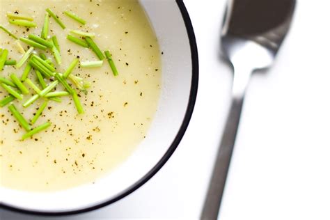 creamy-green-garlic-soup-recipe-healthy image