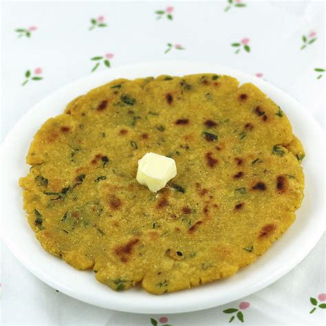 makki-ki-roti-recipe-punjabi-makki-di-roti-in-10-easy image