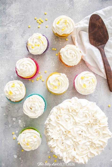 the-best-fluffy-buttercream-frosting-this-silly-girls image